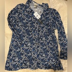 NWT size medium button up women’s shirt